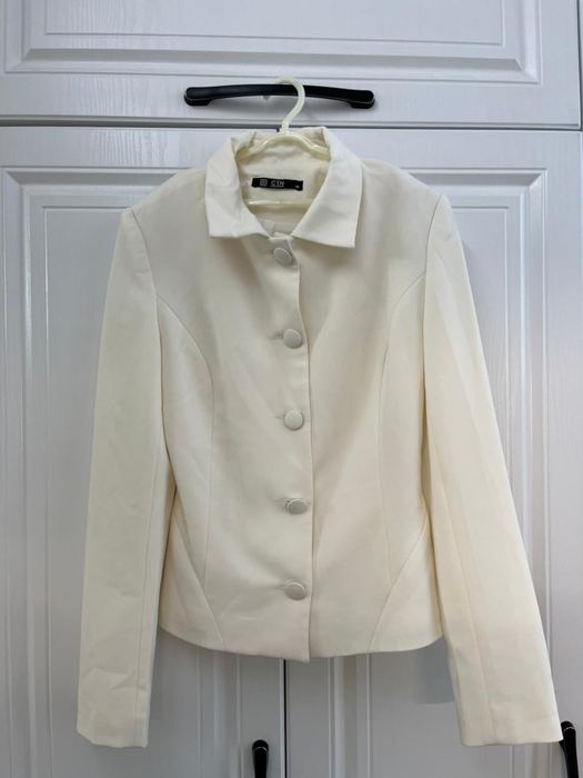 Турецкий кастюм, женский кастюм белый