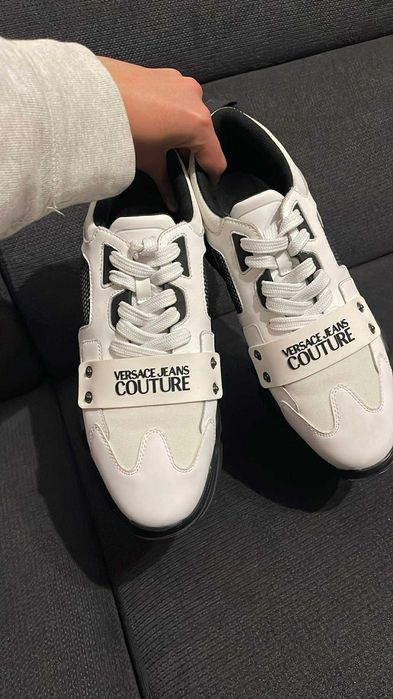 Vând adidasi versace