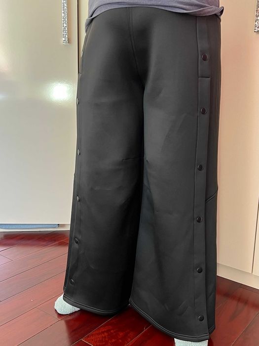 Намаление. Нов дебел широк панталон BENETTON. Размер М и повече.