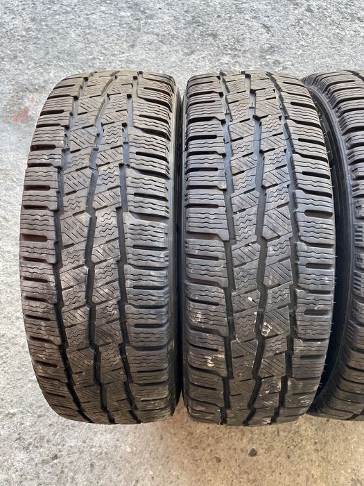 4 броя Зимни Гуми 205/65/16C MICHELIN Agilis 107/105Т ДОТ: 0121