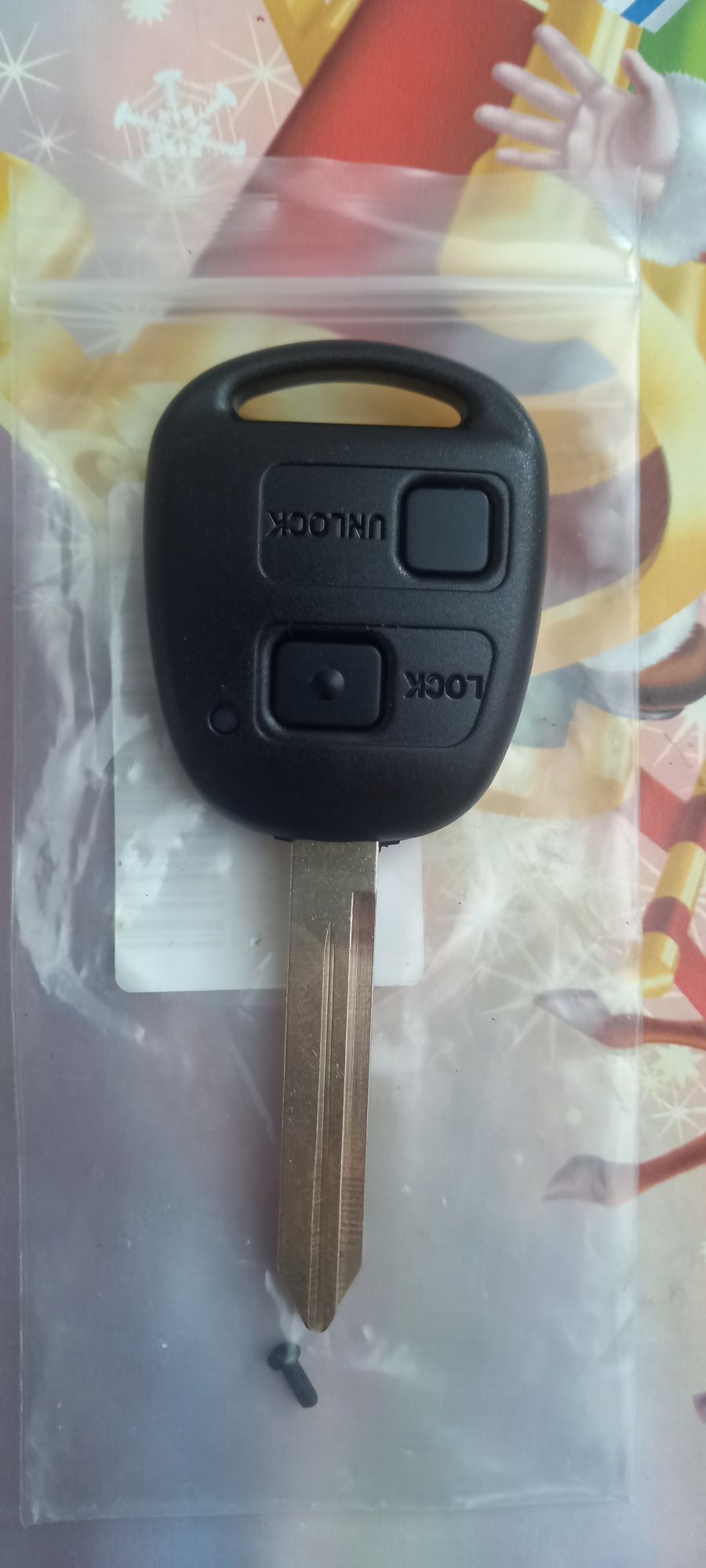 Продам  ключь  Toyota Avensis