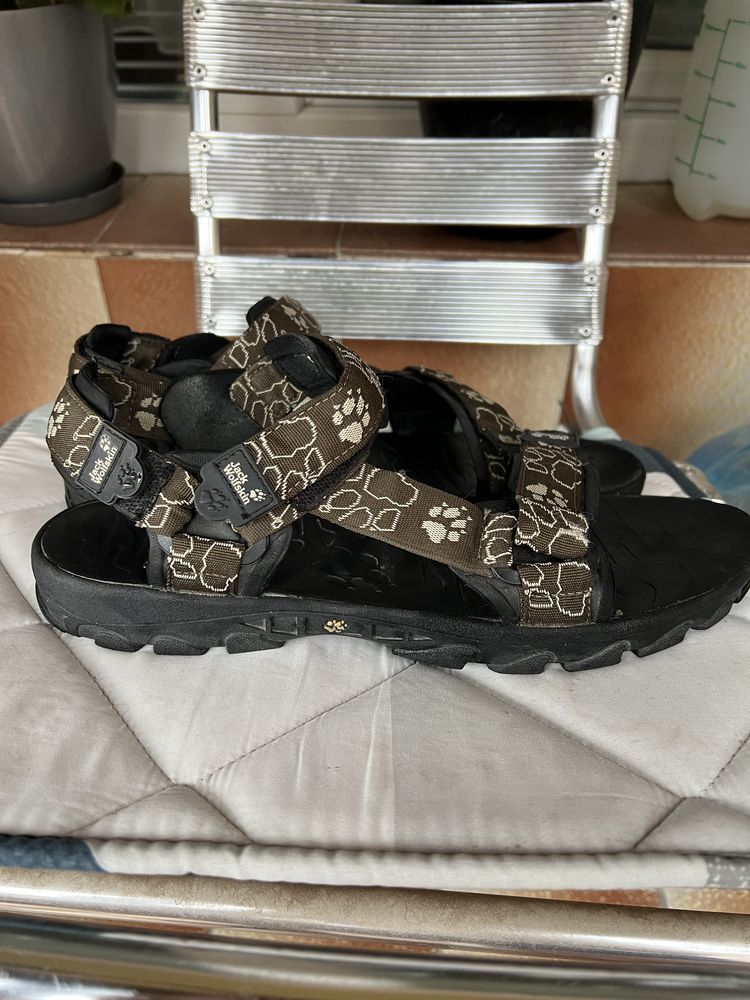 Jack wolfskin Мъжки сандали! И jack wolfskin къси панталонки.