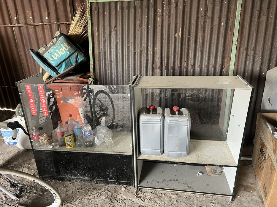 Витрина стекляная