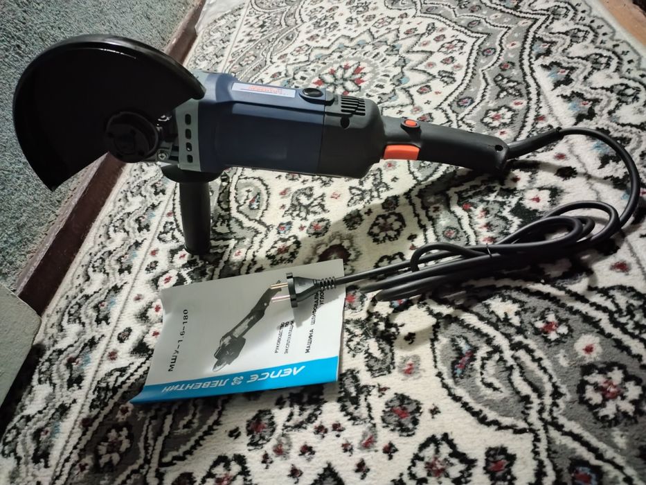 Yangi BOSCH, LEPSE 180 li, URAGAN 125 Li bolgarkalar sotiladi.