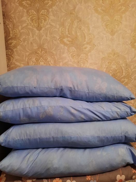 Продам пуховые подушки