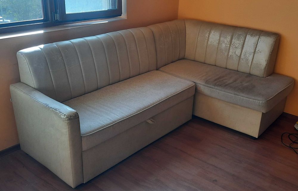 Разтегателен диван