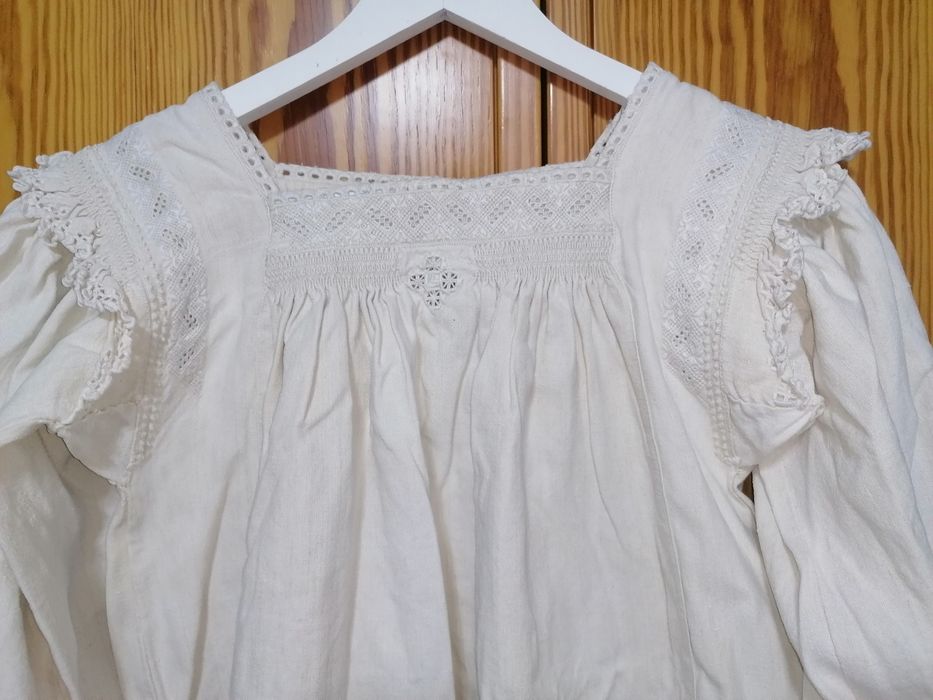 Cămăși foarte vechi