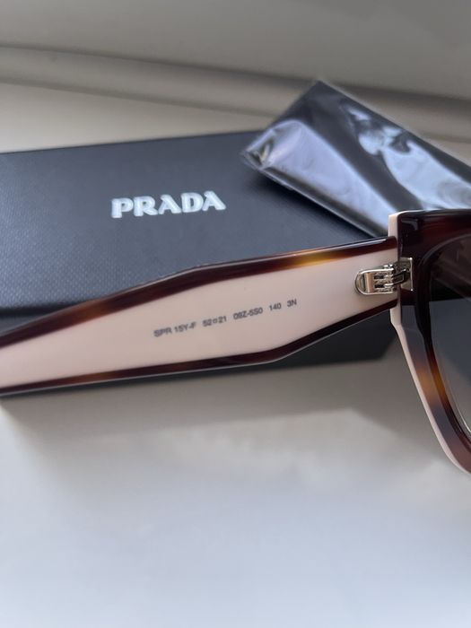 Оригинални очила Prada