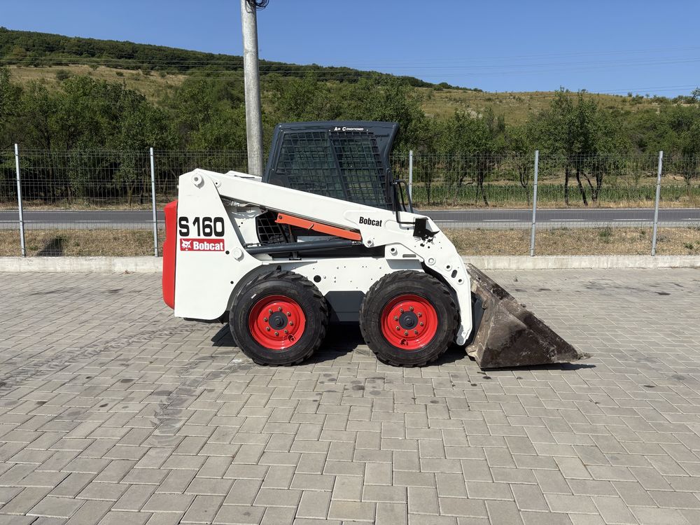 Miniincarcator bobcat 160 2800 kg an 2010