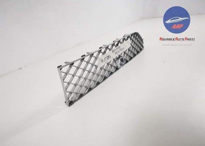 Grila Centrala Inferioara Stanga originala Bentley  Bentayga  1 [2015