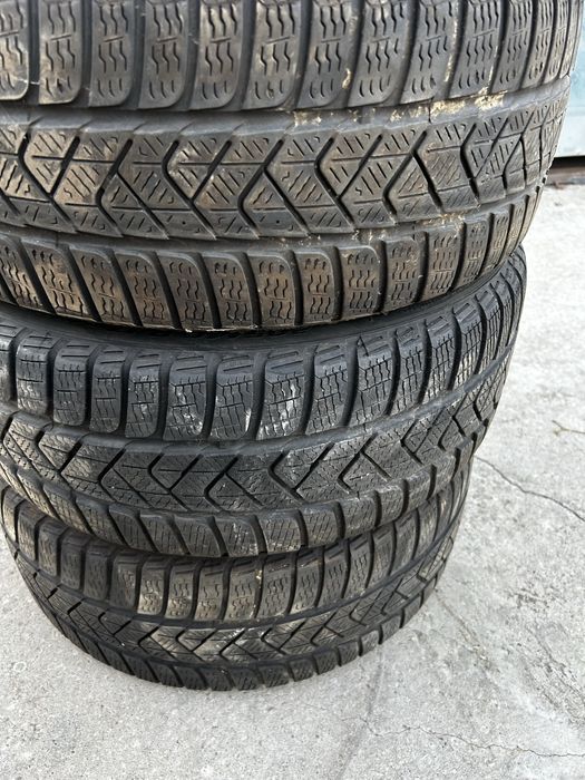 Гуми зимни 205/40R17