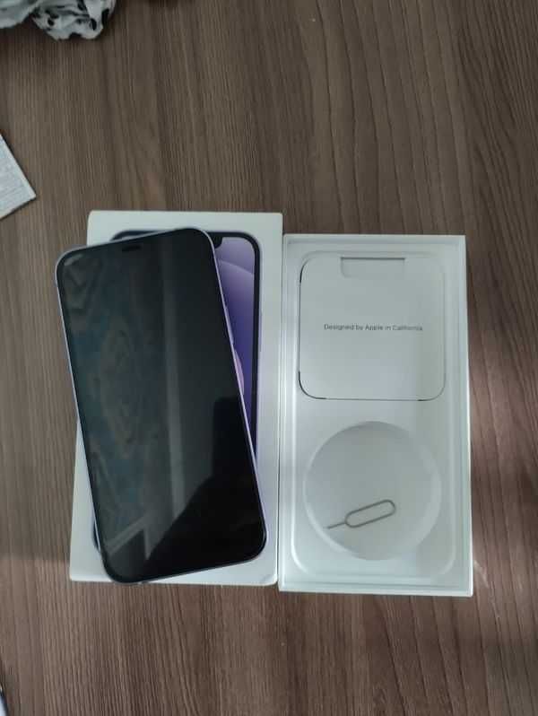 IPhone 12 продается