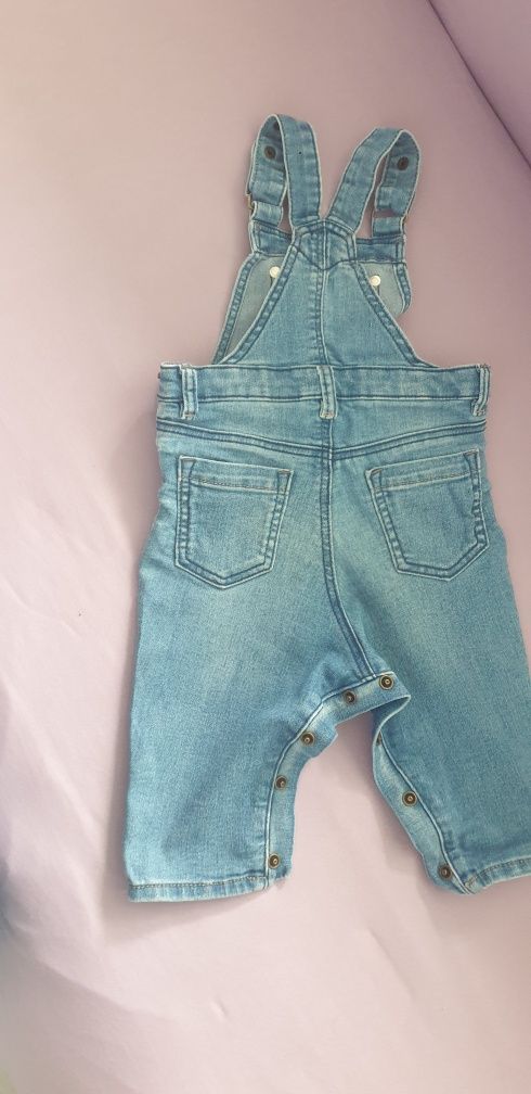 Salopeta de blugi 74 H&M cu capse