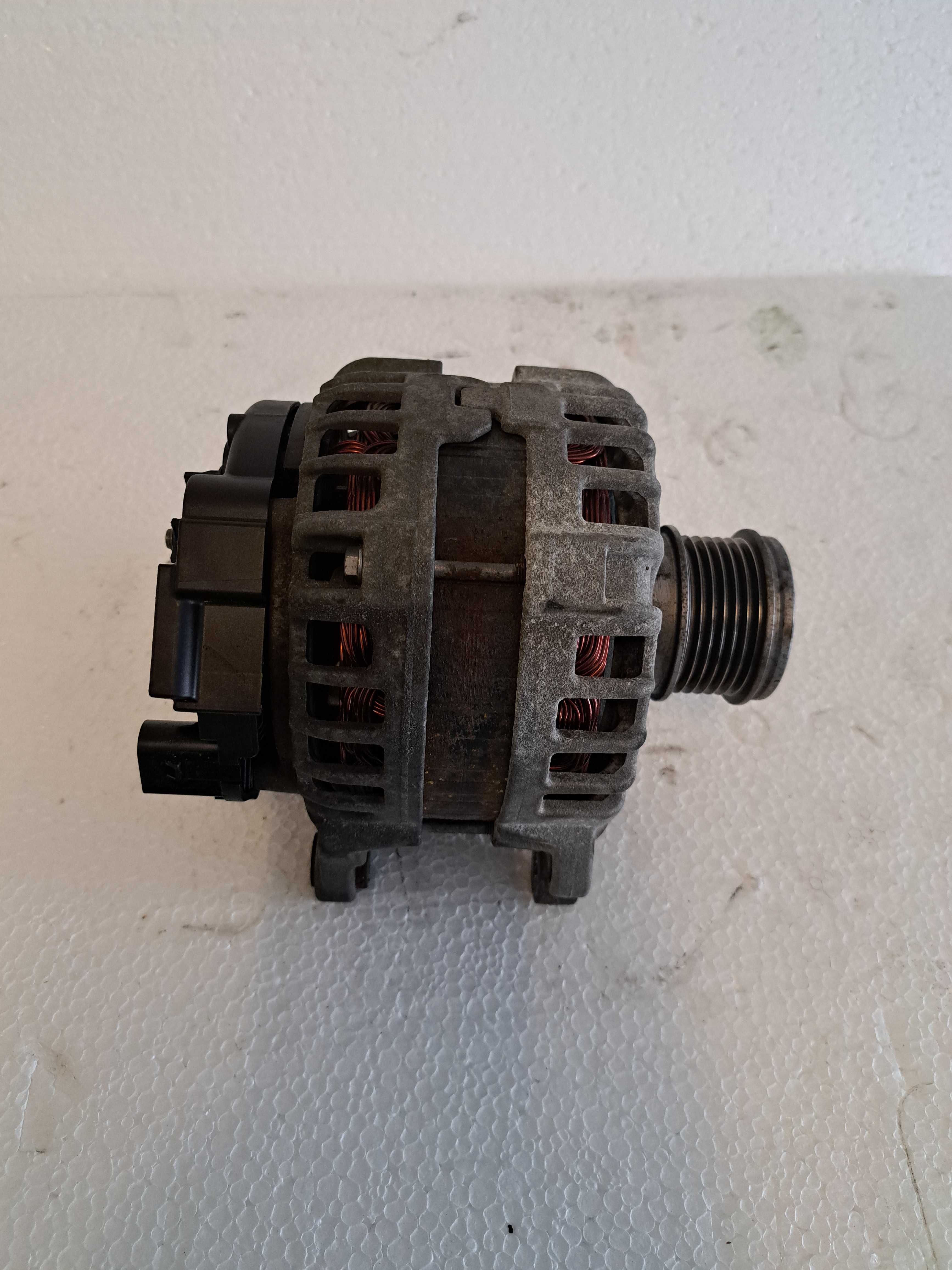 Alternator COD 04L 903024T    VW PASSAT B8 140 A