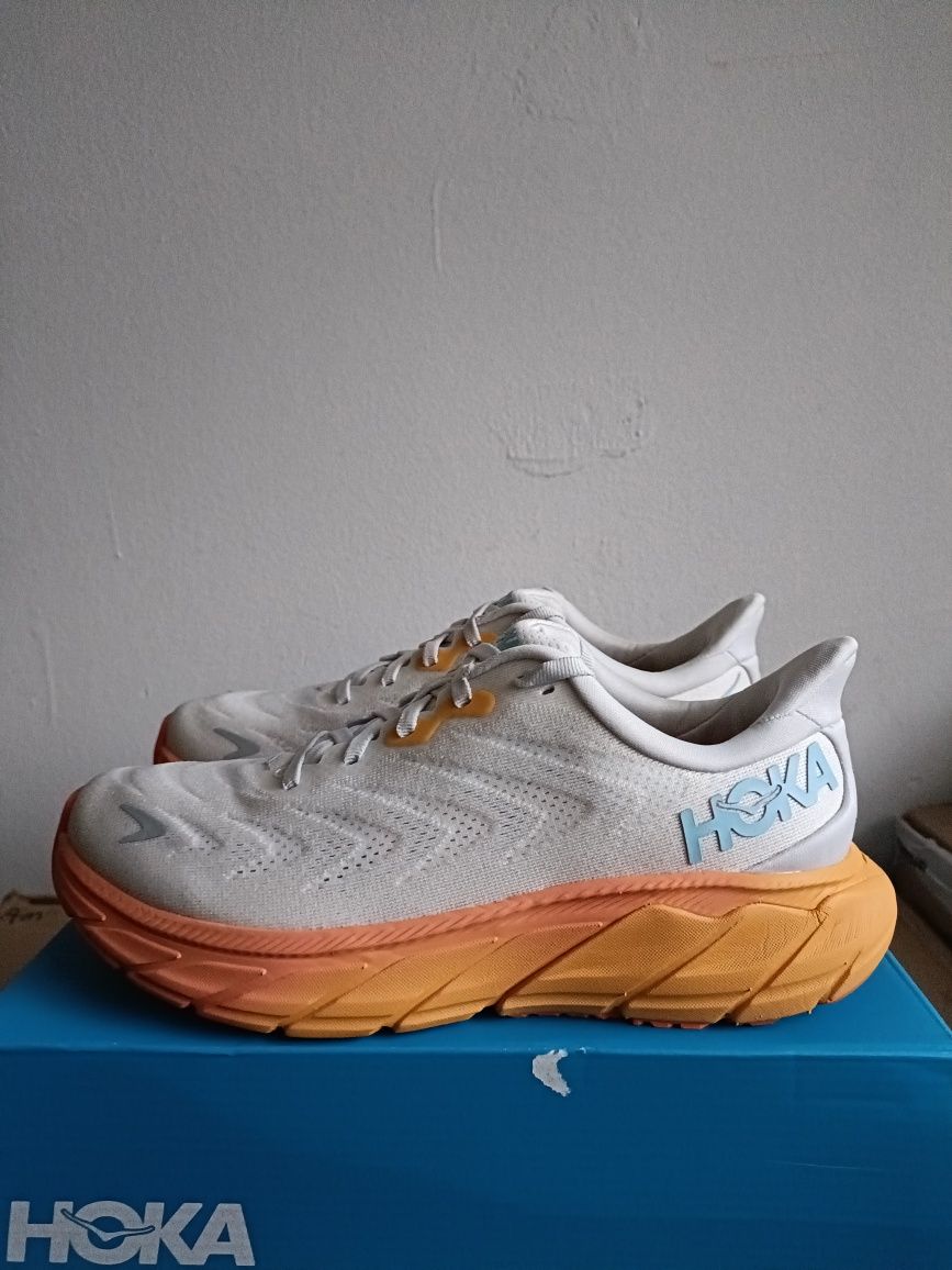 Маратонки Hoka Arahi 6 номер 39 1/3 код 16A