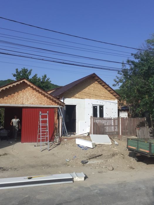 Cabana tip A Frame si casa din structura de lemn de vanzare mp 76