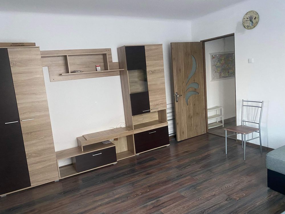 Apartament 2 camere de inchiriat…Ma gasiti pe whatapp