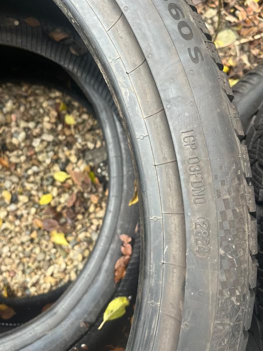 255/35 r21 de iarna 2 buc ca noi CONTINENTAL