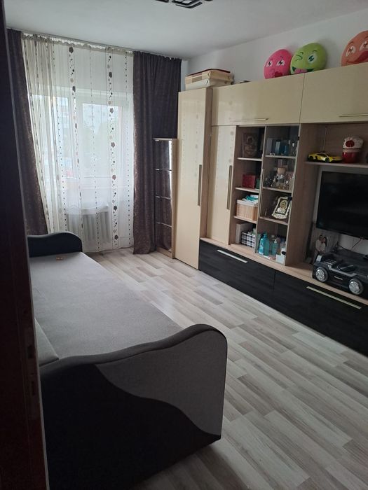 Vând garsonieră et1/4