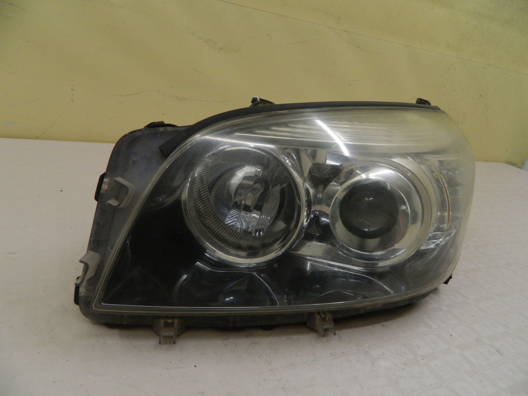 Far stanga Toyota Rav 4 Halogen, 2004, 2005, 2006, 2007, 2008, 2009, 2010.