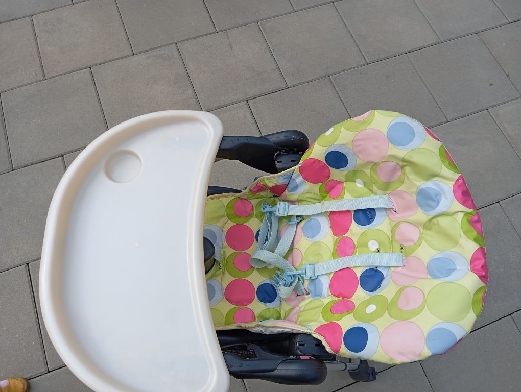 Scaun cu masă Chicco