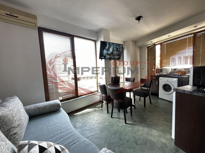 Дава се под наем Двустаен апартамент в Варна, Гръцка махала - 65 кв.м за 663 € - Снимка #6