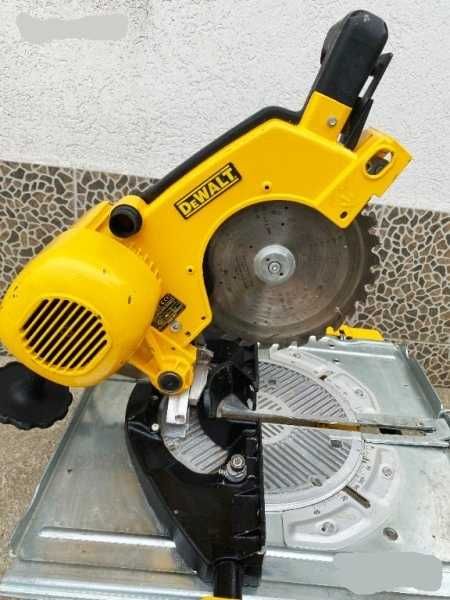 Комбиниран настолен циркуляр, герунг DeWalt DW743 2000W