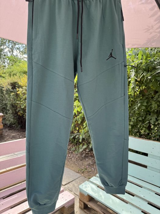 pantaloni de trening nike jordan dark green