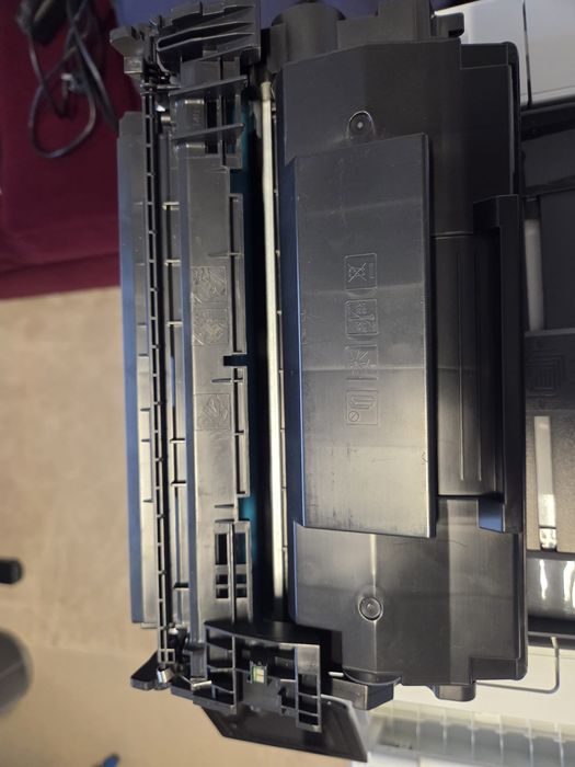 Multifunctional HP LaserJet MFP 4102fdw