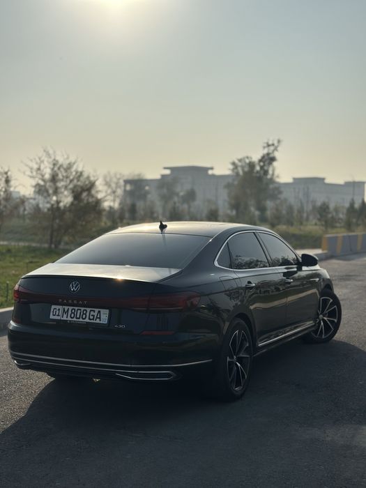 Wolkswagen Passat 2023 Qora Full Gbrid