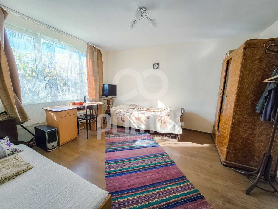 Къща с парцел в с. Драганово