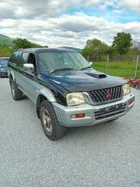 Mitsubishi l200 2.5 tdi 4x4 cutie manuala volan dreapta