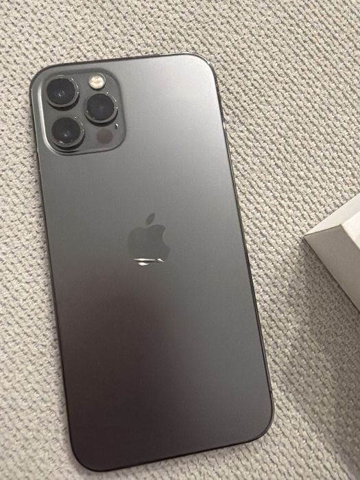 Продам Iphone 12 pro