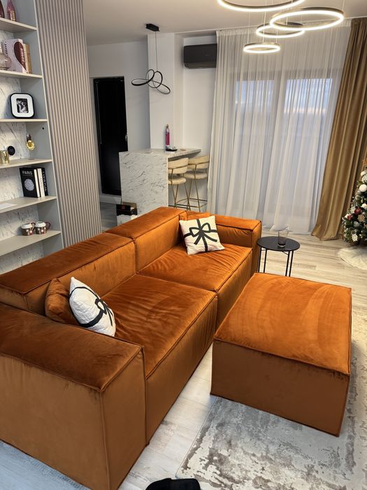 Vand canapea modulara stofa si taburet