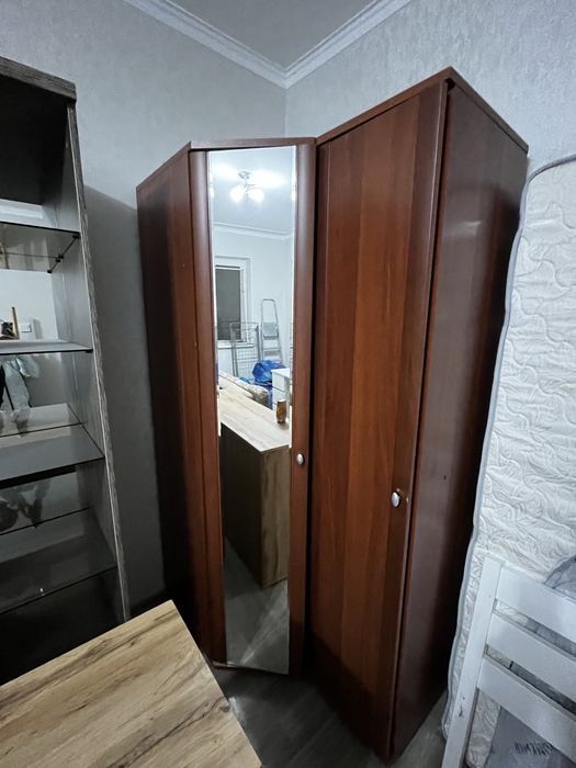 Продам шкаф угловой