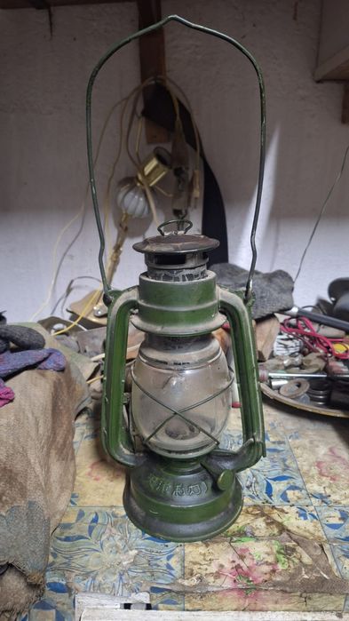 Лампа керосиновая