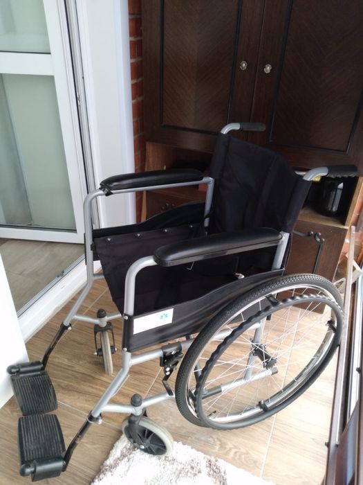 Коляска инвалидная