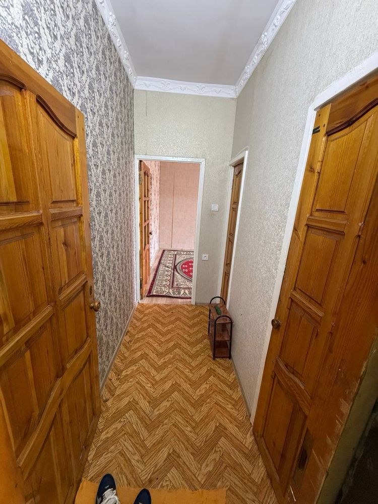 Срочно продается 2х комнатная. Юнусабад 15. 3й этаж из 4. Рездельная