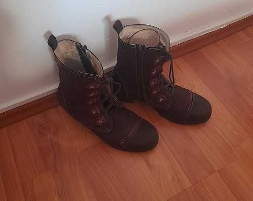 Ghete îmblănite din piele naturala Gitanos marimea 38