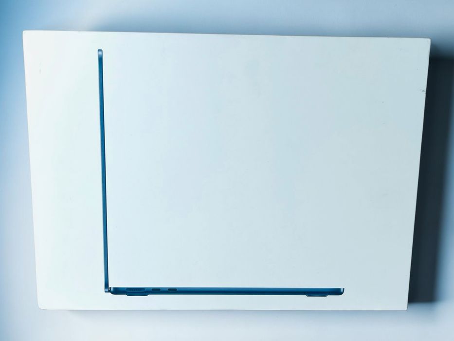 НОВ! Apple MacBook Air 13" M5 16RAM 512SSD Midnight / Starlight Гаранция! — миниатюра 2