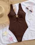 Costum de baie nou