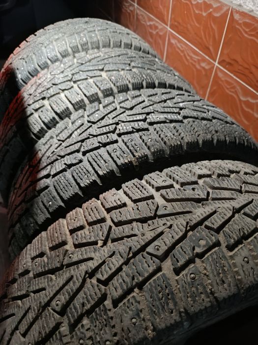 Продам 215 65 R16