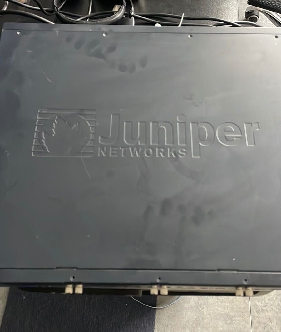 Router/gateway Juniper srx240