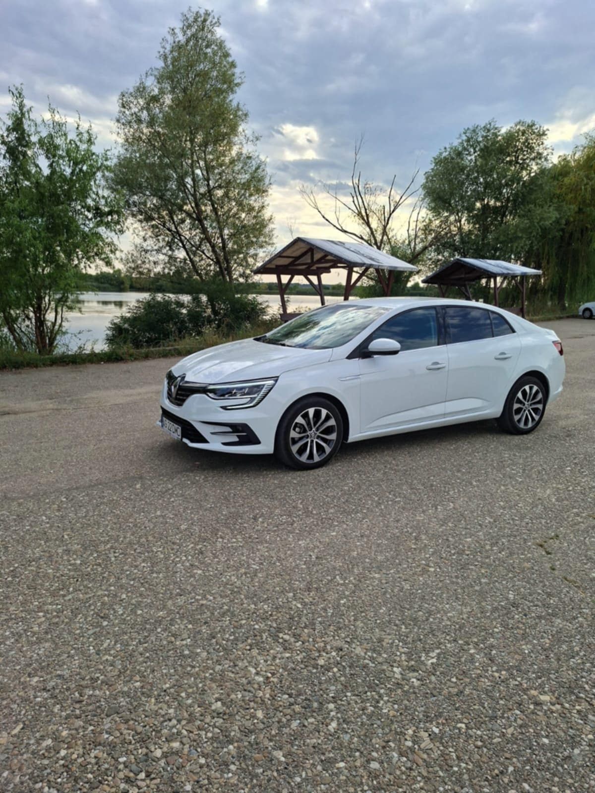 Megane 4 an 2024 cutie automată unic propietar