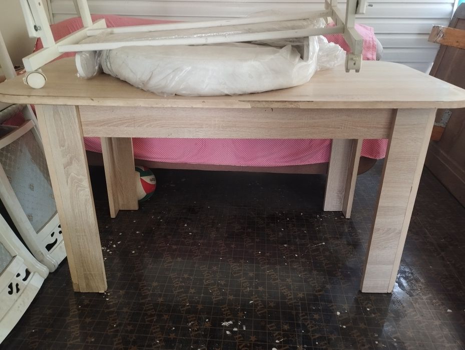 Стол обеденный для кухни