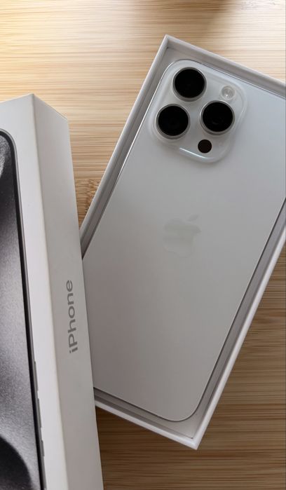 iPhone 15 Pro Max 256GB White Titanium