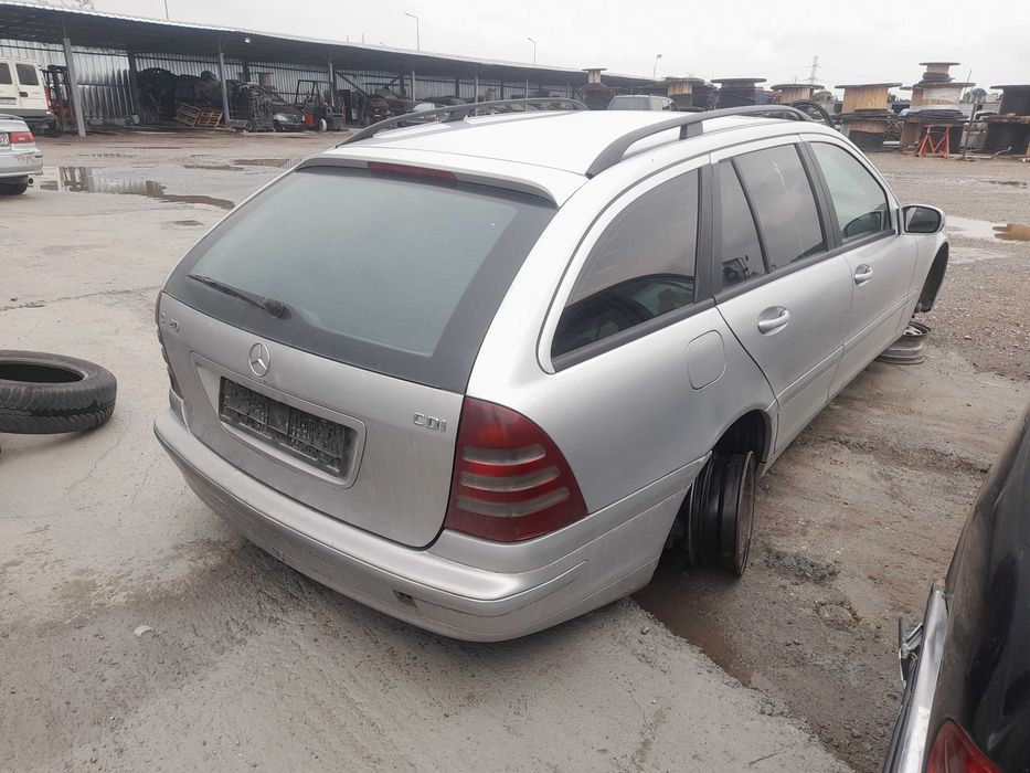 На части! Mercedes-Benz C 220 CDI