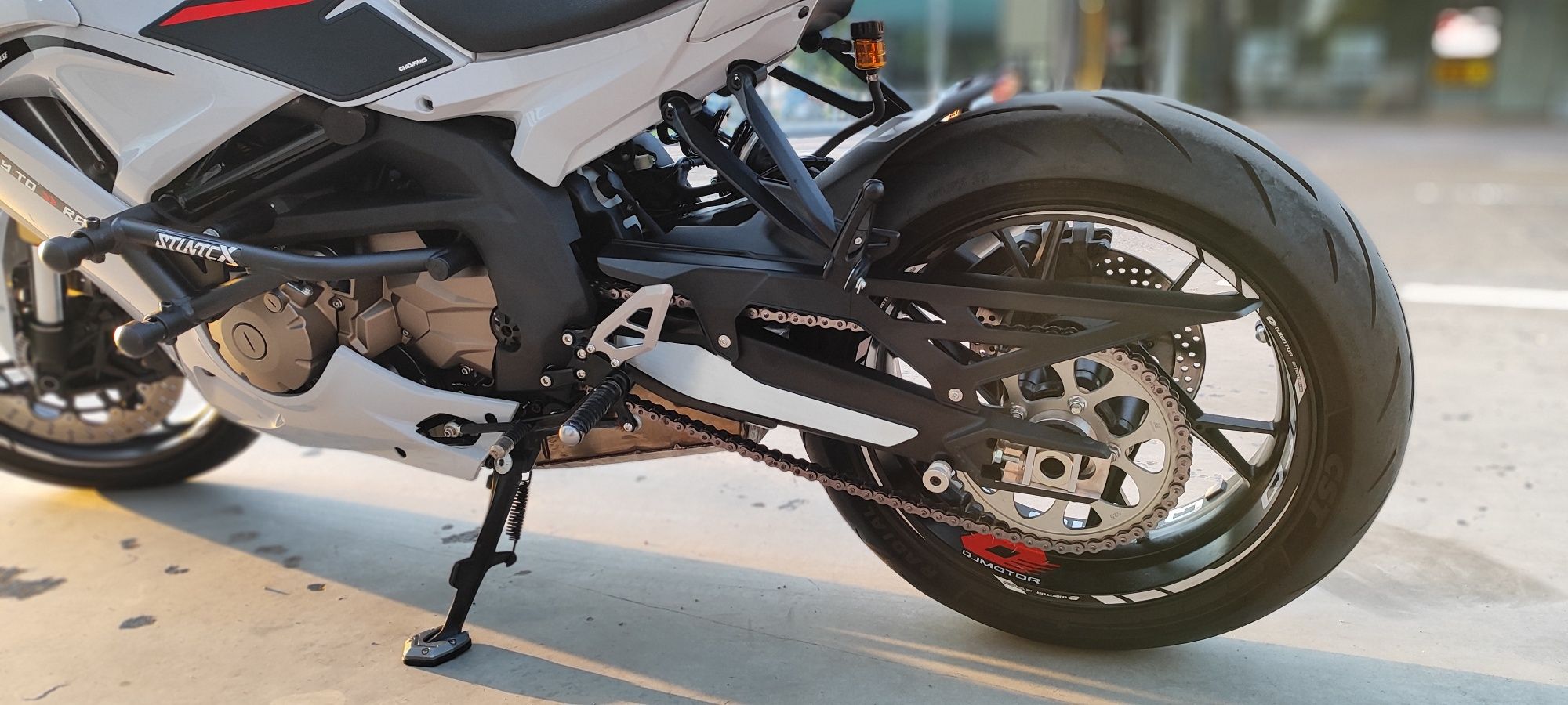Мотоцикл QJ Motor 600RR