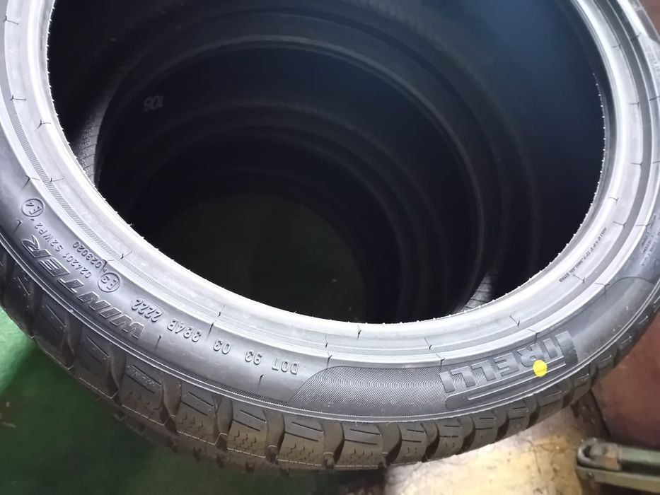 255 35 19 Pirelli DOT 2022 iarna runflat NOI