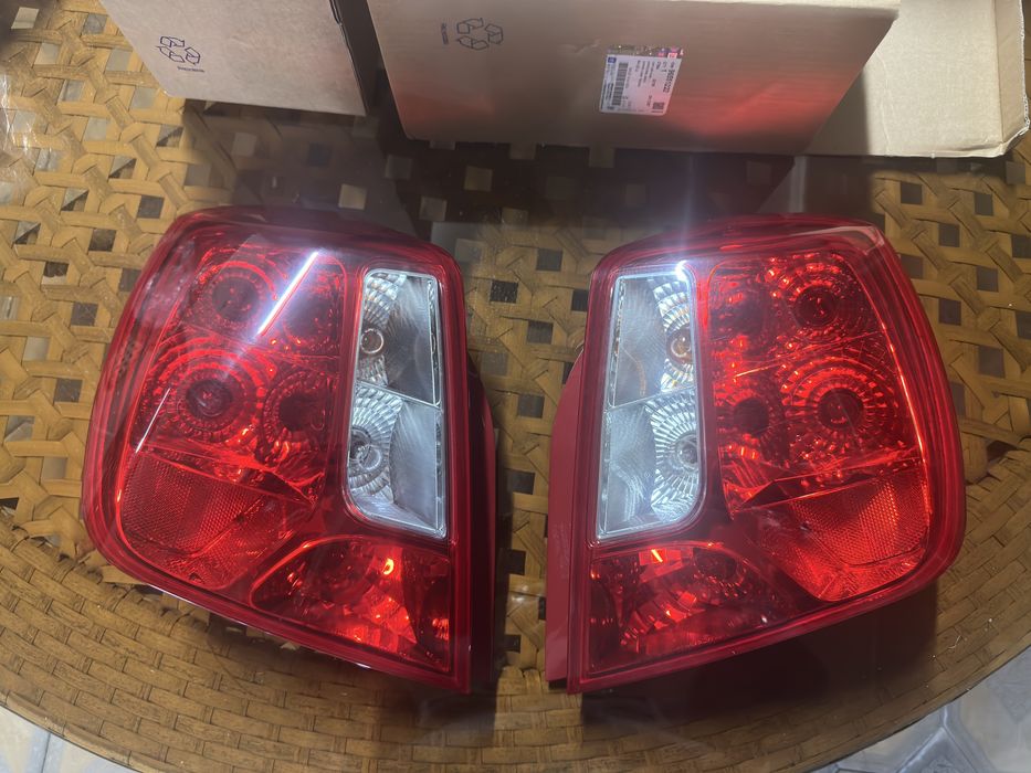 Задние фары от жентры отличного состояния